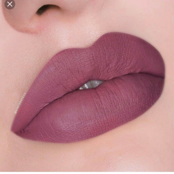 ANASTASIA Beverly Hills Matte Liquid Lipstick in Poet (Dusty Mauve) - Picture 3 of 3